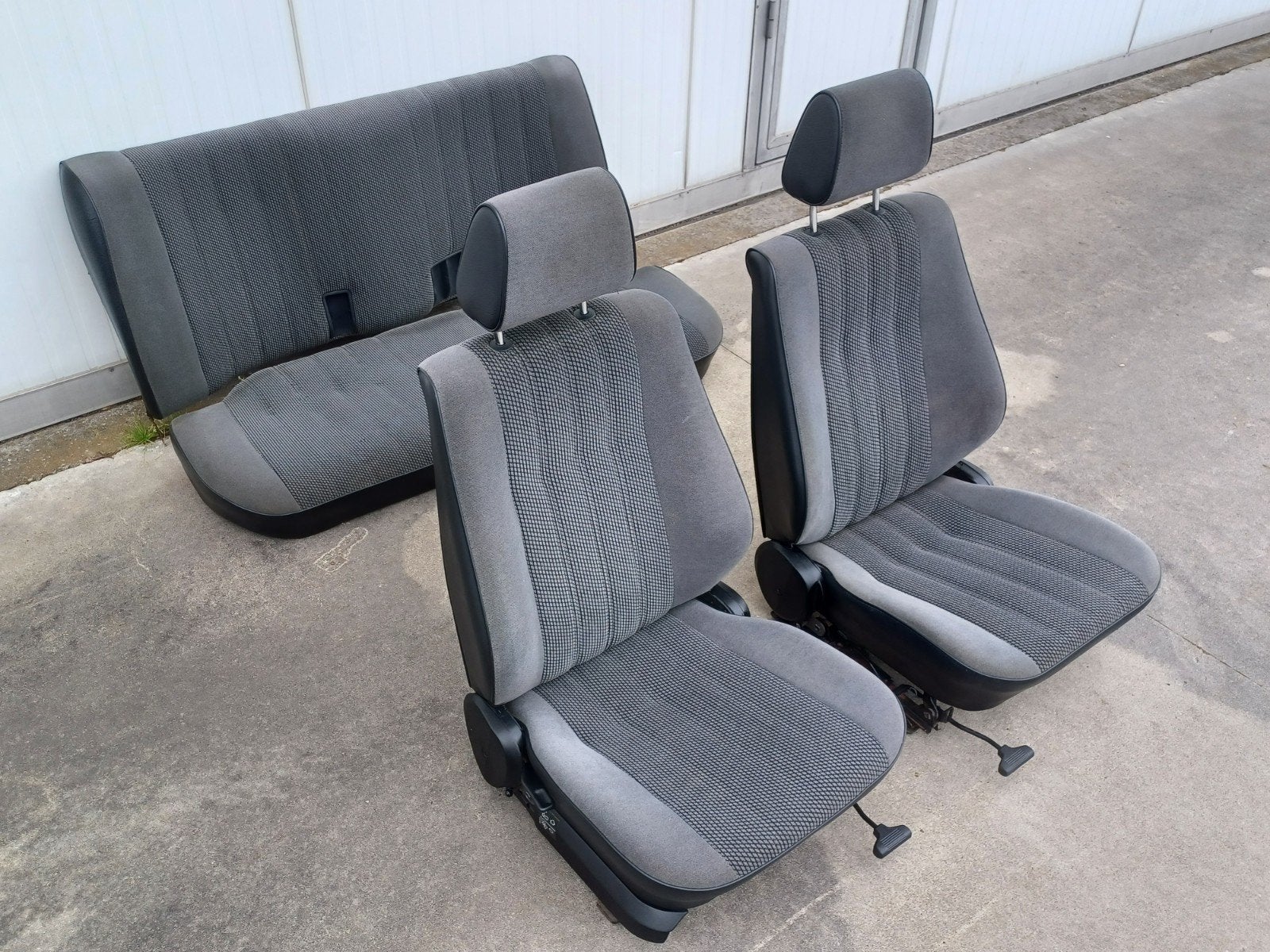 BMW e30 4-deurs interieur / stoelen en achterbank, Ophalen, Gebruikt, BMW