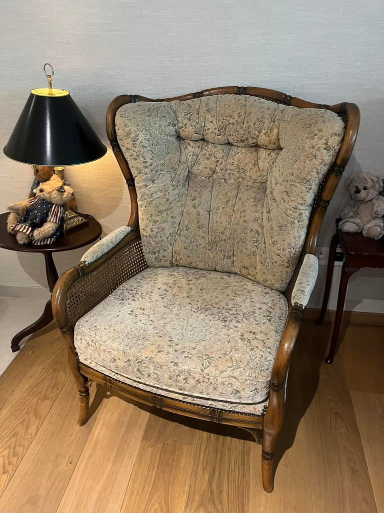 4 bijzet zeer goed zittende stoelen en bijhorend tafeltje, Ophalen