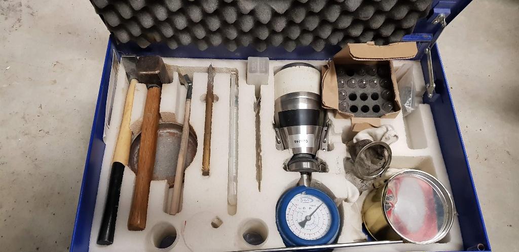 Calcium carbide vochtigheidsmeter, Doe-het-zelf en Bouw, Meetapparatuur, Ophalen of Verzenden, Zo goed als nieuw