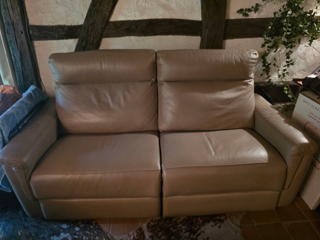 Salon chateau d'AX, Maison & Meubles, Trois personnes, 100 à 125 cm, Comme neuf, Enlèvement