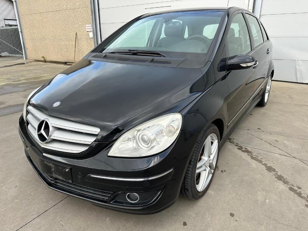 Mercedes-Benz B180 |, Achat, Entreprise, Boîte manuelle, Entretenue par le concessionnaire