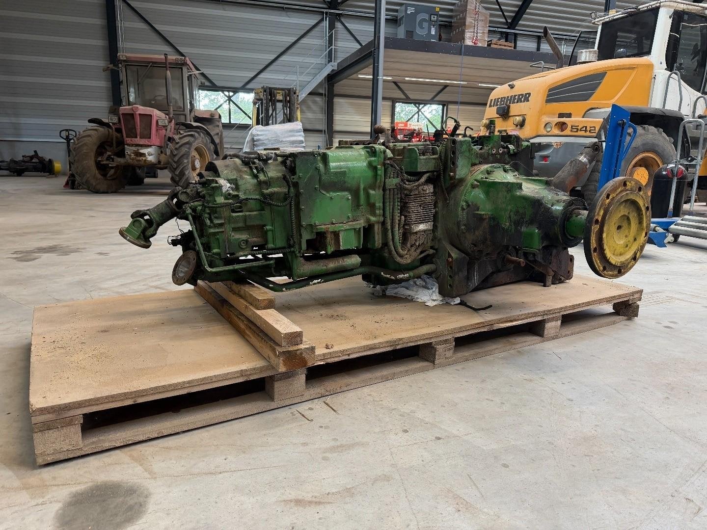 John Deere 6175R ONLY 1751 HOURS Complete Direct-Drive trans