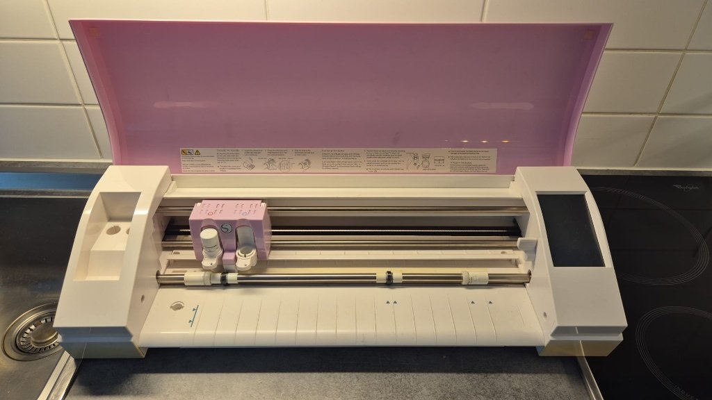 Silhouette cameo 3 rose uitvoering als nieuw, Hobby en Vrije tijd, Zo goed als nieuw, Silhouette, Knutselset, Ophalen