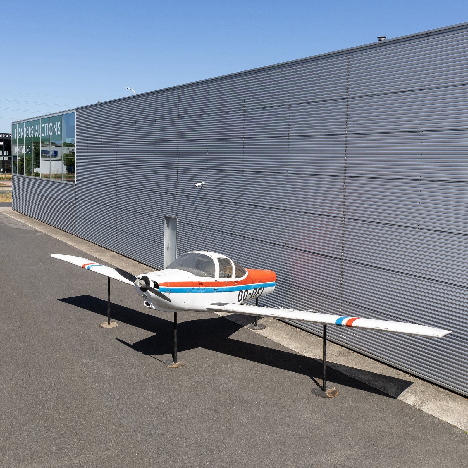 Piper PA-38, een vliegtuigromp met vleugels en propellor, Verzamelen, Ophalen, Gebruikt