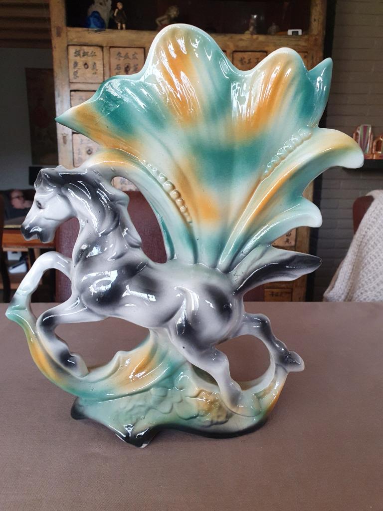Vintage Italiaanse Pegasus vaas-keramiek- jaren 33 cm, Antiek en Kunst, Antiek | Keramiek en Aardewerk, Ophalen of Verzenden