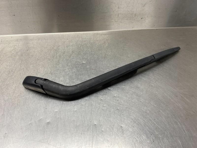 RUITENWISSERARM ACHTER Toyota Auris (E15) (01-2006/09-2012), Gebruikt, Toyota