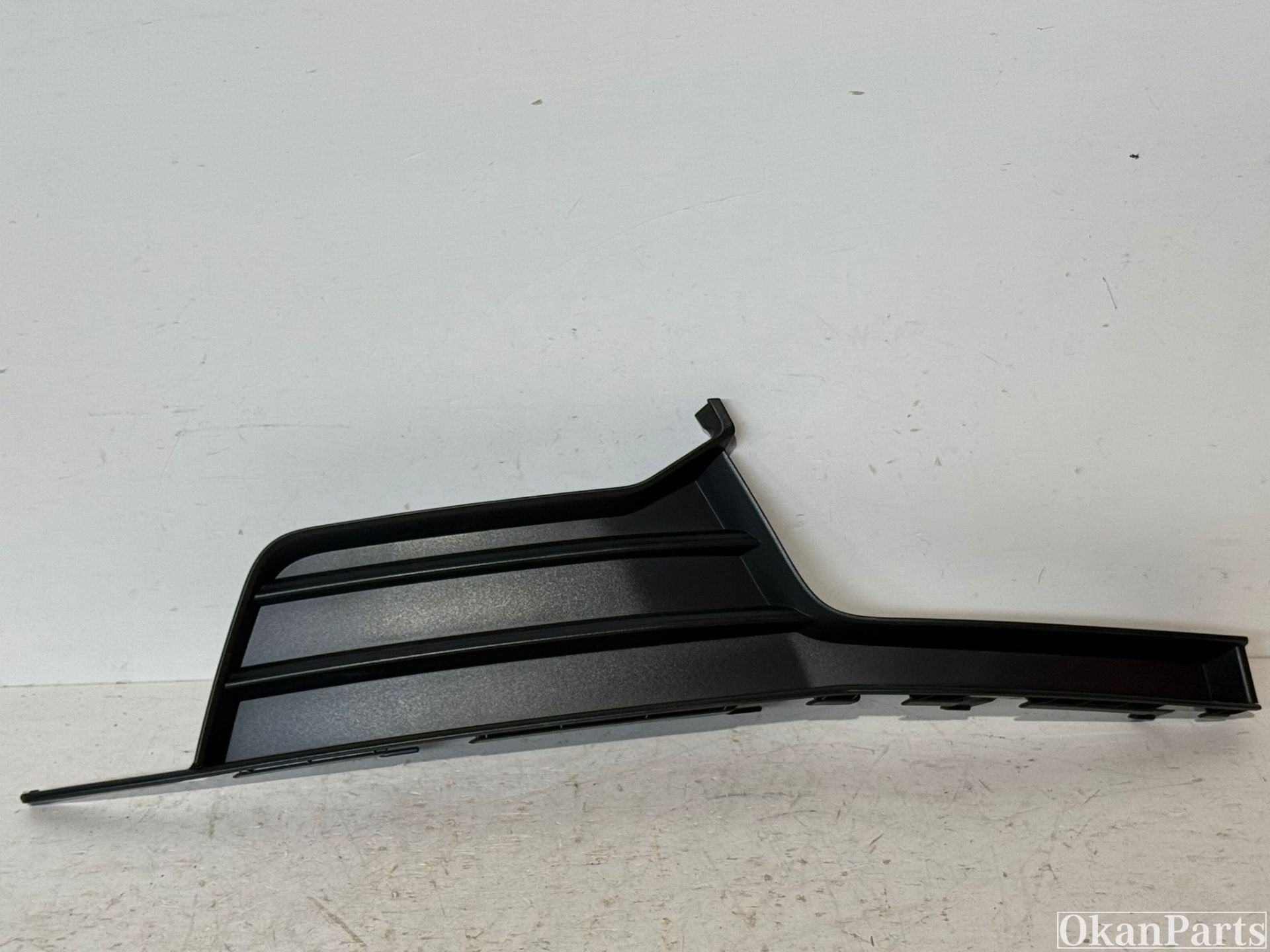 Cache feu antibrouillard droit Audi A3 8V 8V4807682C, Utilisé, Avant, Pare-chocs