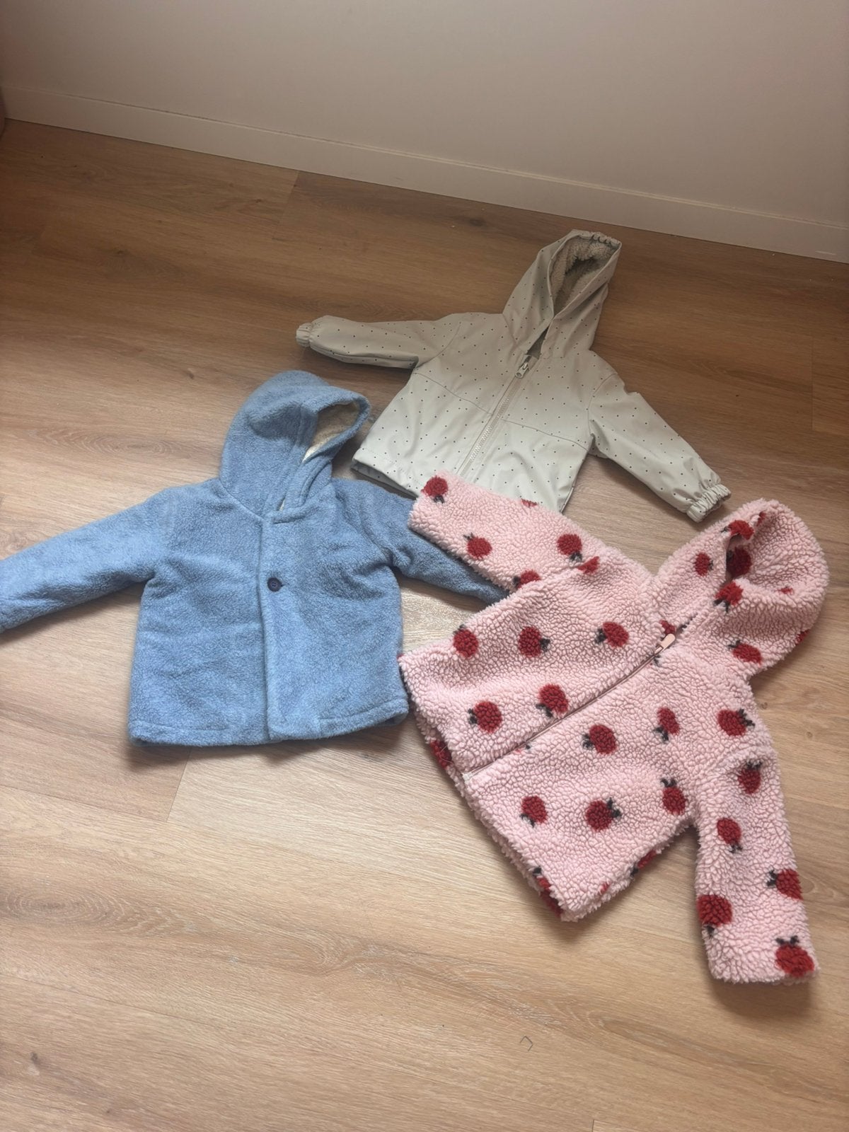 Jassen meisje maat 80, Enlèvement, Comme neuf, Taille 80