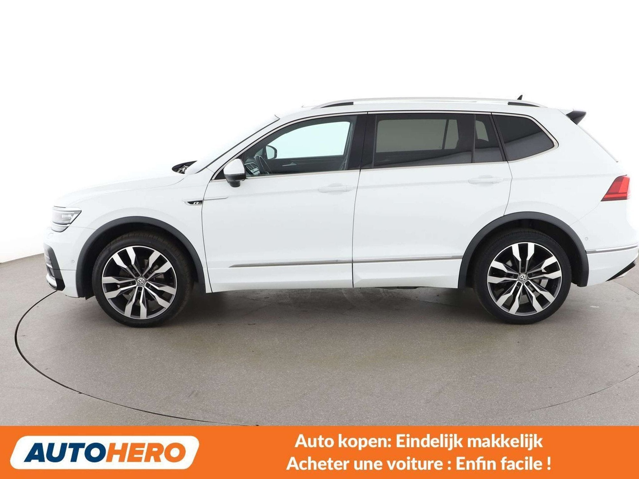Volkswagen Tiguan Allspace 2.0 TDI Carat (bj 2020), Auto's, Gebruikt, Leder, Diesel, 5 deurs
