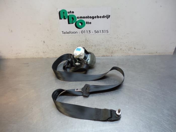 Ceinture de sécurité arrière gauche d'un Ford KA (KA 10-), -, -, -, Enlèvement ou Envoi