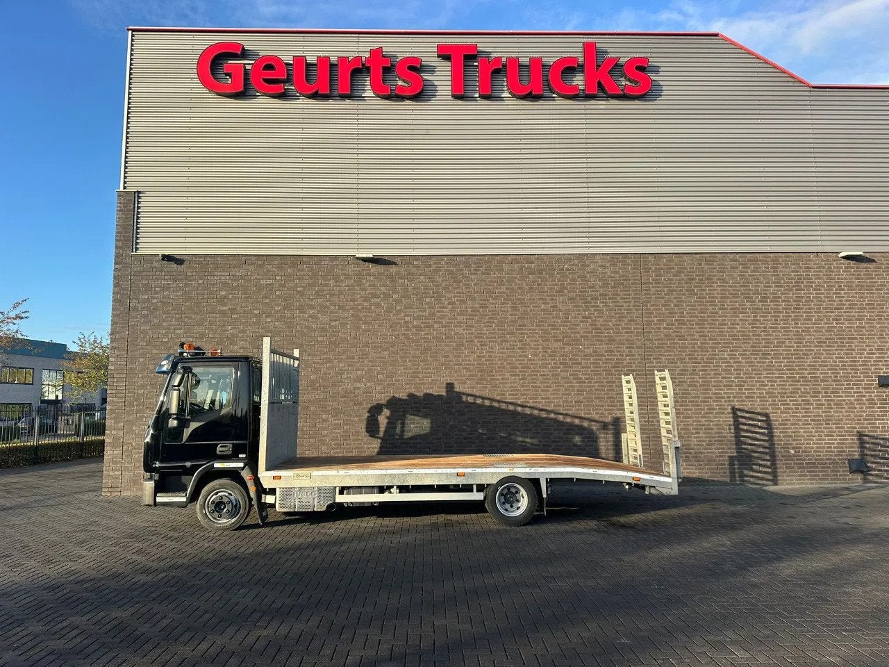 Iveco Eurocargo 12-60 OPRIJWAGEN / MACHINE TRANSPORTER / PLA, Auto's, Achterwielaandrijving, Euro 6, Iveco, 180 pk