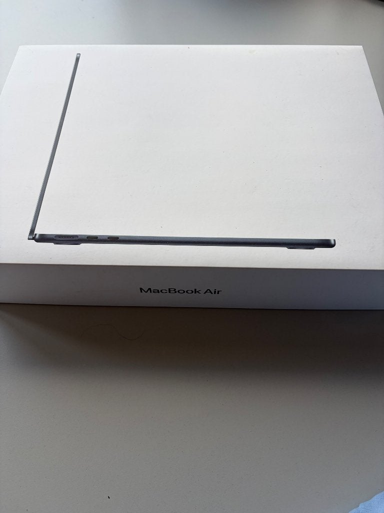 MacBook Air 13 pouces M3 année octobre 2024, Informatique & Logiciels, Apple Macbooks, 512 GB, Comme neuf, 8 GB, 13 pouces