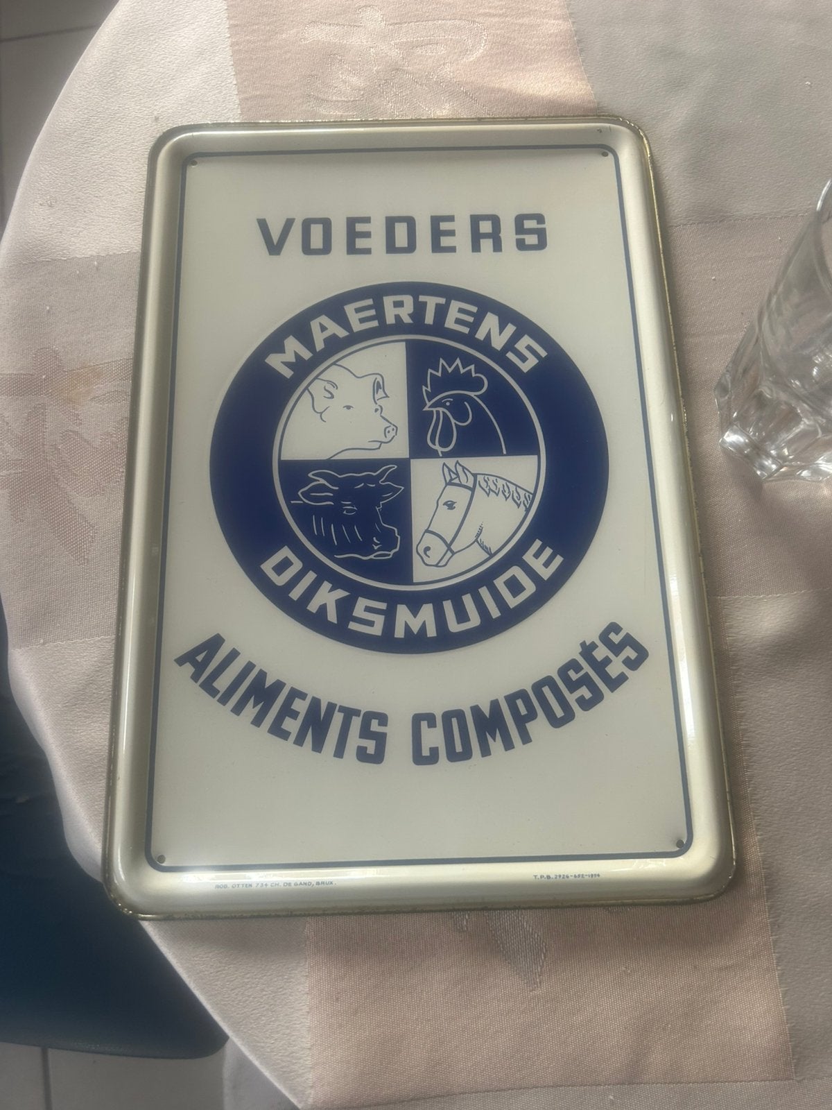 Blikken bord voeders maertens diksmuide 1954, Ophalen, Gebruikt, Reclamebord
