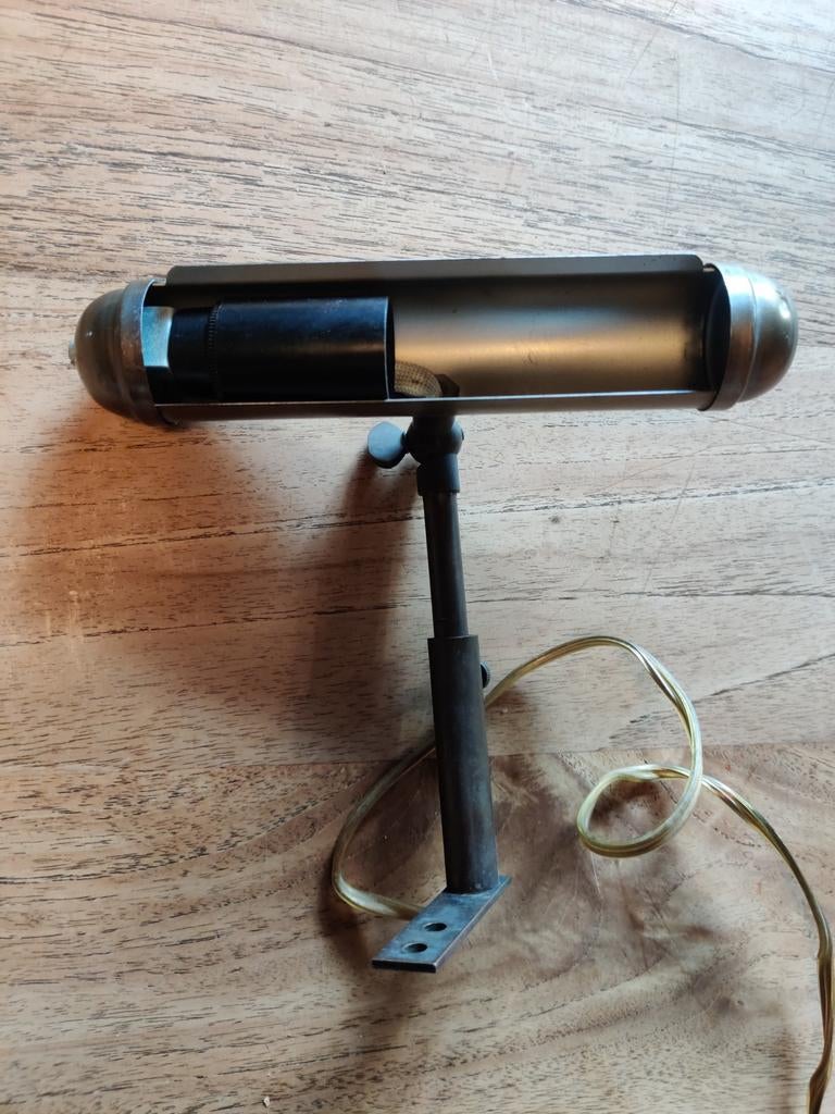 Koperen schilderij lamp, Ophalen