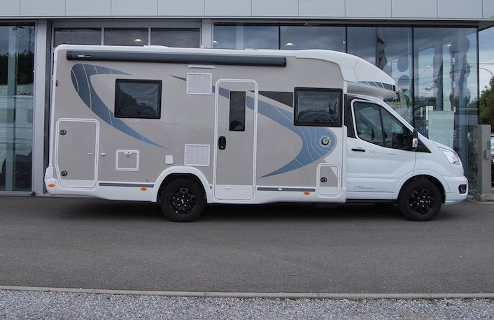 CHAUSSON 720 TITANIUM ULTIMATE, 170 PK, automaat, BTW aftrek, Caravans en Kamperen, Automaat, Ford, 7 tot 8 meter, Chausson