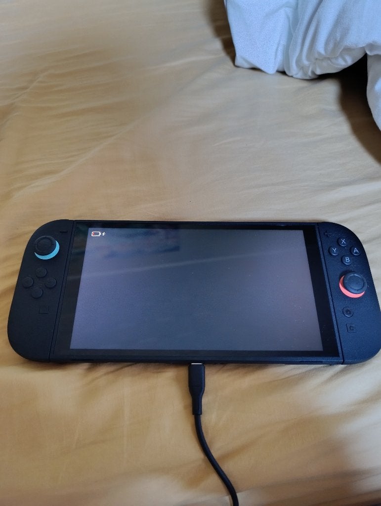 Switch 2 + 3 pro controllers + 3 games en vele toebehoren, Consoles de jeu & Jeux vidéo, Consoles de jeu | Nintendo Switch, Comme neuf
