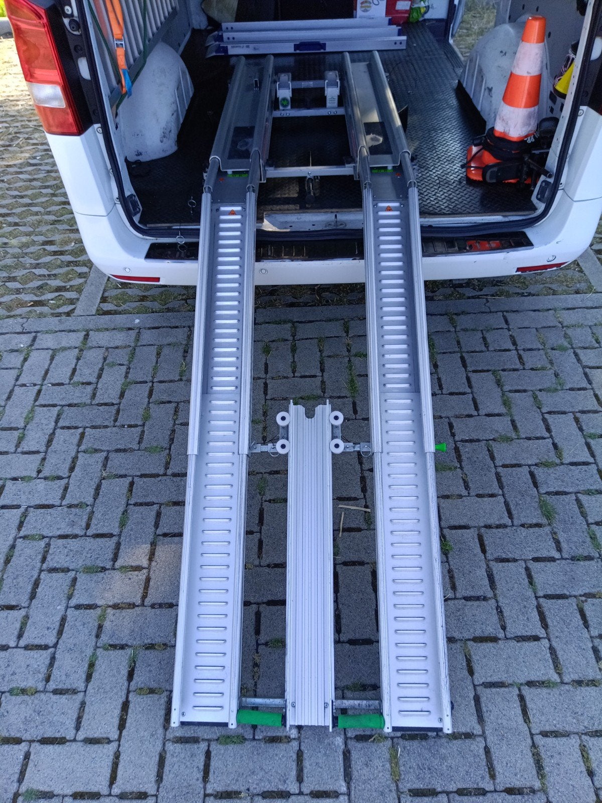 Stevige opvouwbare aluminium oprijdplaat Met  4 wielen Scoot, Ophalen of Verzenden, Zo goed als nieuw
