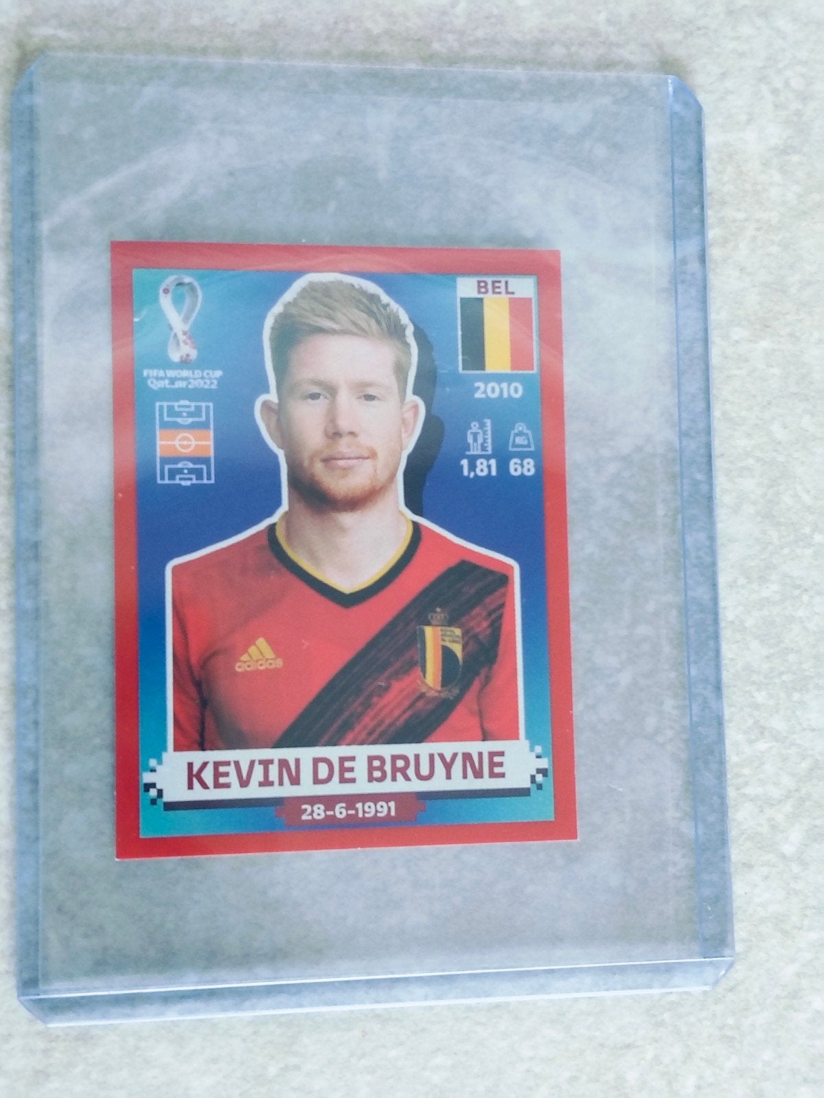 Kevin de Bruyne Panini sticker WK Qatar rode rand, Ophalen of Verzenden