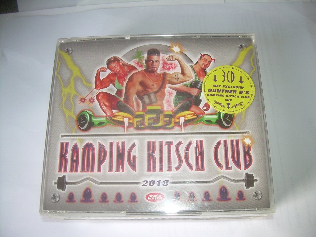 3 CD BOX - STUDIO BRUSSEL - Kamping Kitsch Club 2018, Ophalen of Verzenden, Zo goed als nieuw, Verzamelalbum, Dance en House