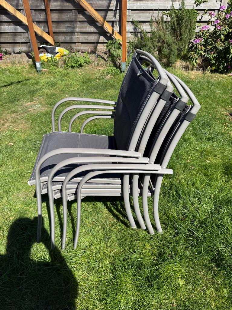 Gratis tuinstoelen, Tuin en Terras, Tuinstoelen, Ophalen, Gebruikt, Metaal, Stapelbaar