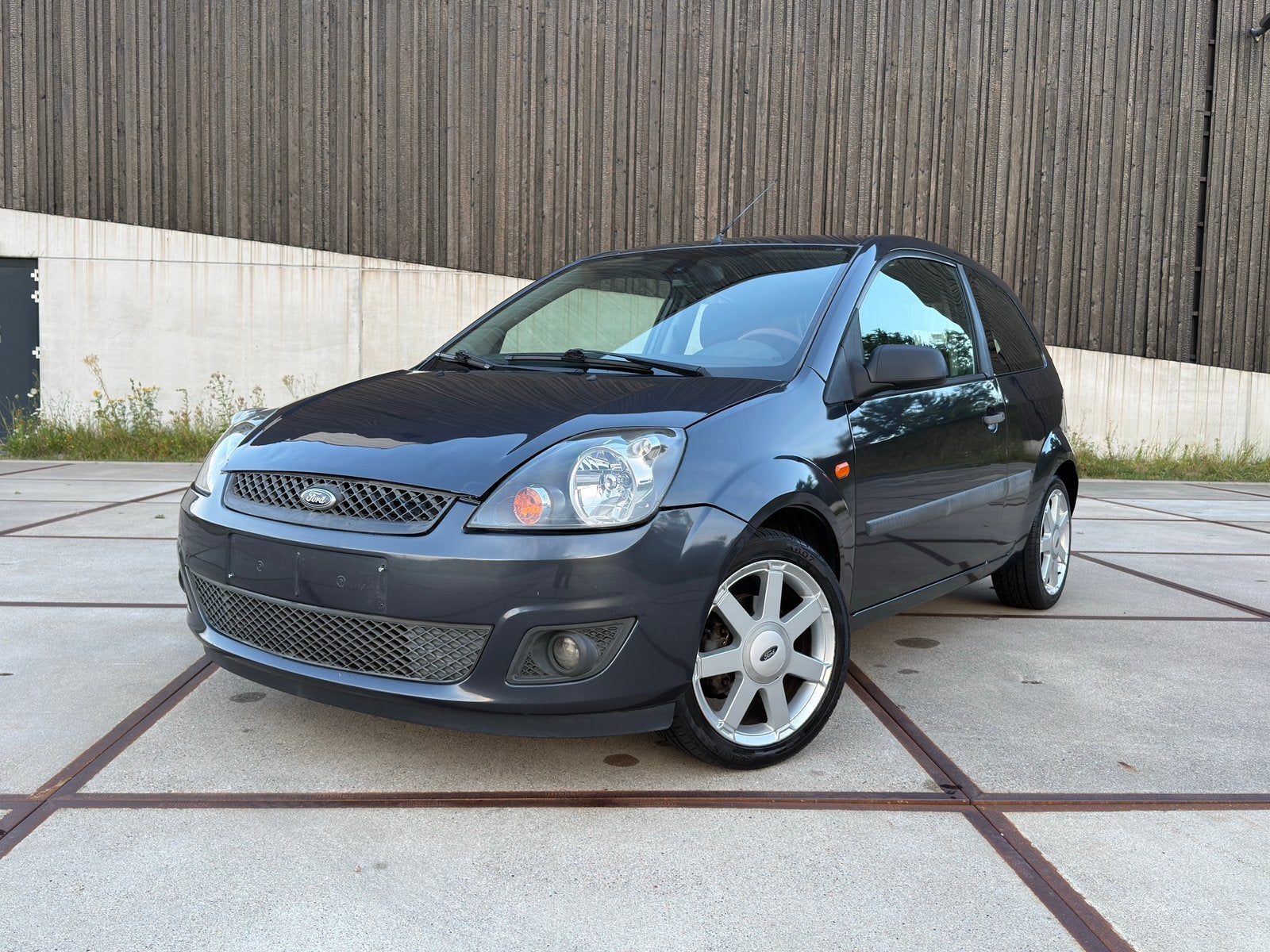 Climatisation à essence Ford Fiesta 1.3 homologuée, Autos, Argent ou Gris, Achat, 1298 cm³, Boîte manuelle