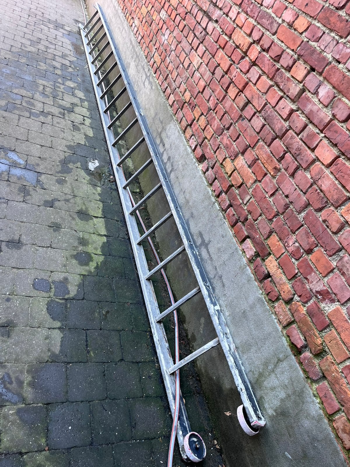 Gratis ladder 4.5m, Doe-het-zelf en Bouw, Ophalen, Gebruikt, Trap, 4 meter of meer