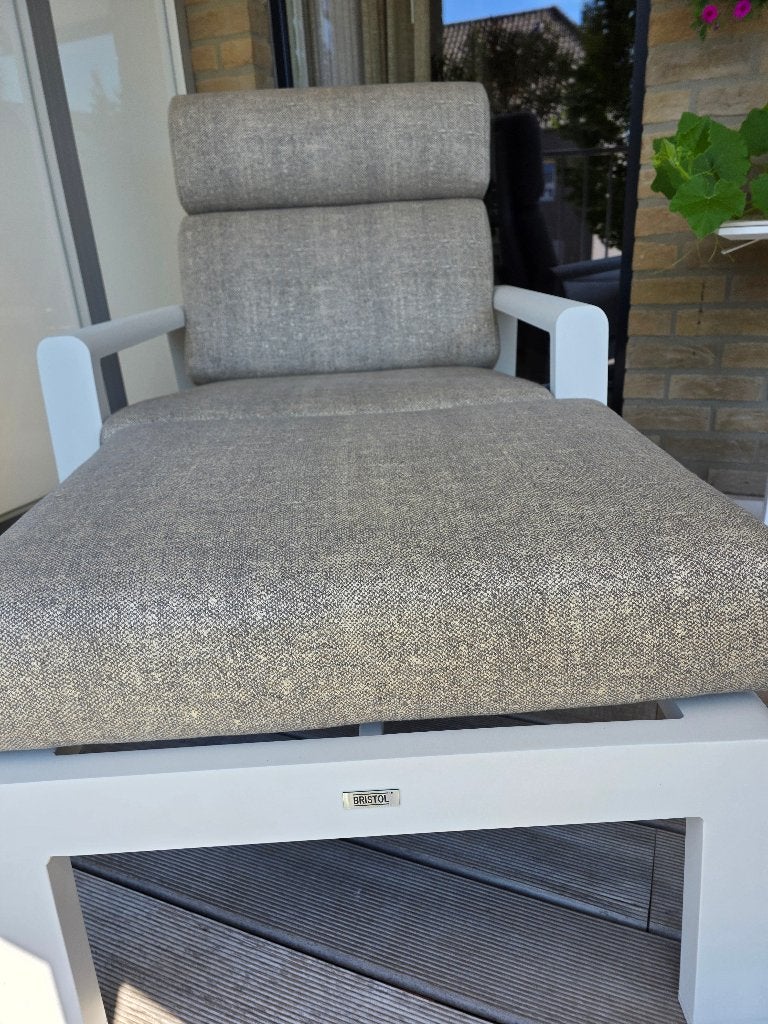 Loungezetel, voetbank+ tafel+hoes te koop., Aluminium, Comme neuf, Enlèvement, Sets de jardin
