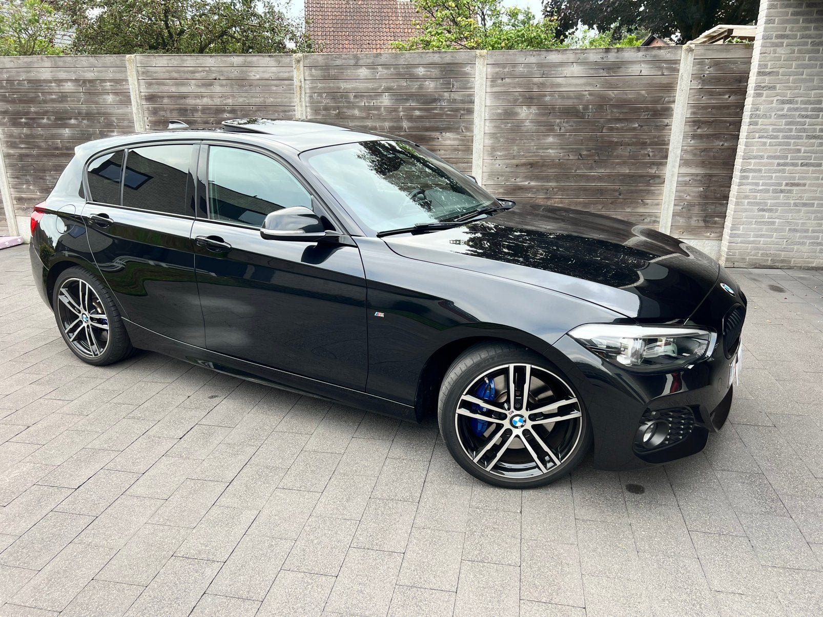 Pack BMW 118d M Édition noire Option complè 2019 Automatique, Autos, Cuir, Achat, Noir, 151 g/km
