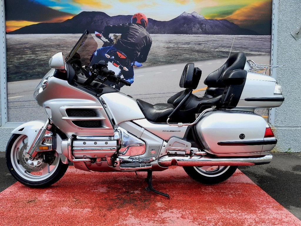 HONDA GOLDWING 1800 GARANTIE 1 OU 2 ANS, Motoren, Motoren | Honda, Bedrijf, Toermotor, meer dan 35 kW, Motorrijbewijs A, Handgeschakeld