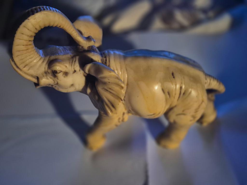 Stenen olifant 25 cm, Verzamelen, Dierenverzamelingen, Ophalen, Zo goed als nieuw, Overige soorten, Beeldje of Figuurtje