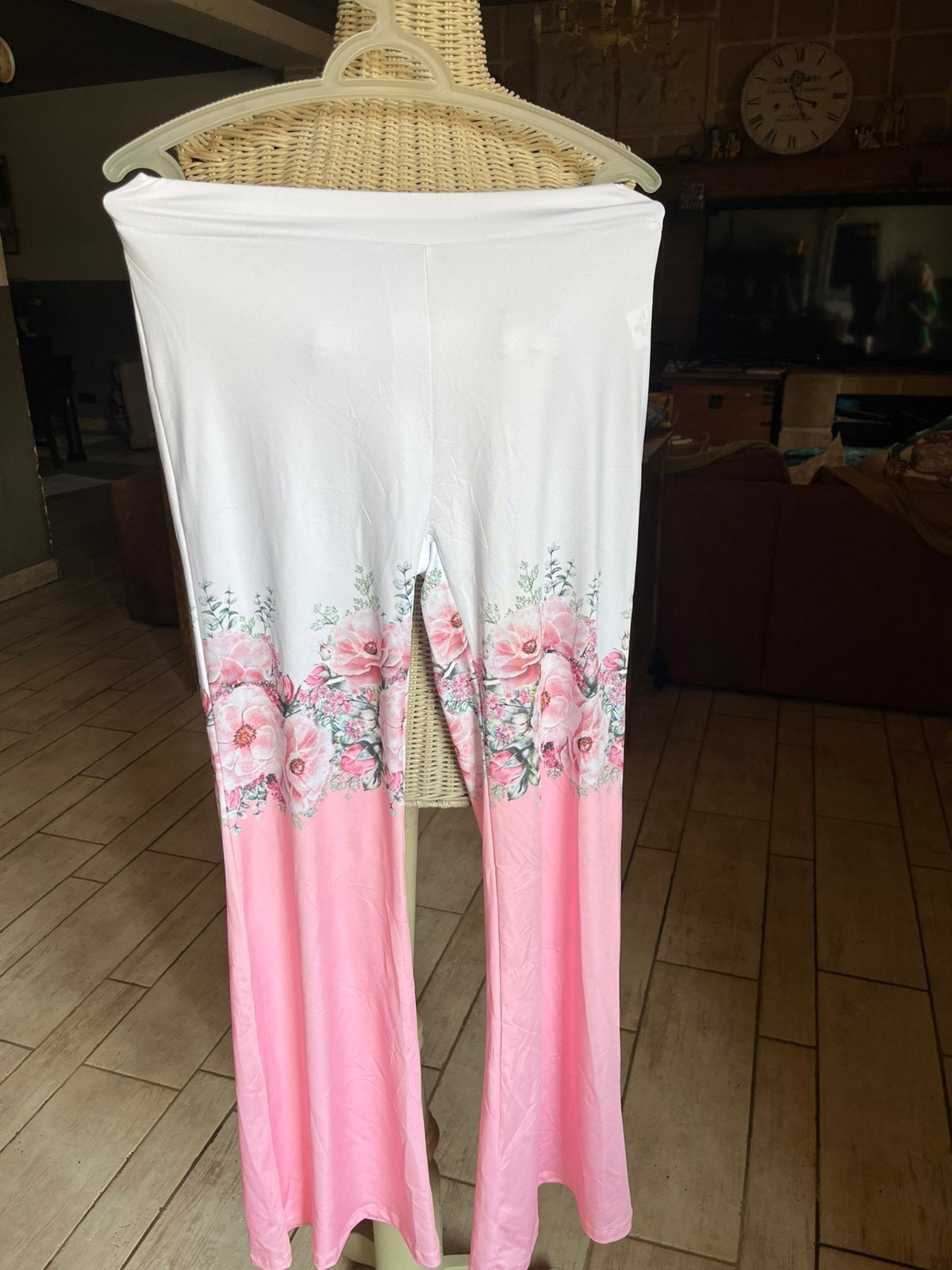 Pantalon dames medium38/40, Vêtements | Femmes, Pyjamas, Enlèvement ou Envoi, Neuf