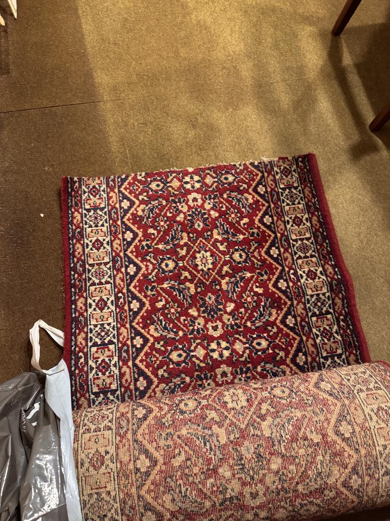 Vintage tapijt / loper rood motief, Huis en Inrichting, Stoffering | Tapijten en Vloerkleden, Ophalen, 200 cm of meer, 50 tot 100 cm