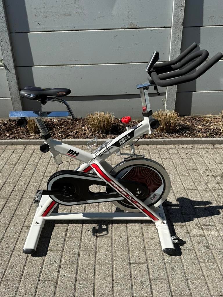 Spinning fiets van BH, Sport en Fitness, Ophalen, Gebruikt, Crosstrainer