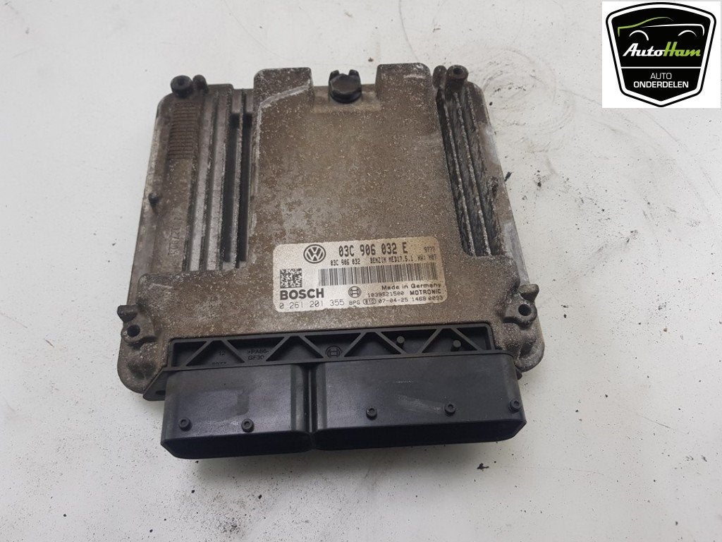 CALCULATEUR MOTEUR ECU Volkswagen Golf V Variant (1K5), Robert Bosch AG, Volkswagen, Utilisé, Robert-Bosch-Allee 1
74232  Abstatt, DE