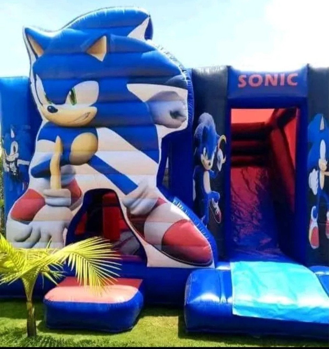 chateau gonflable sonic neuf encore emballé en14960, Ophalen, Nieuw