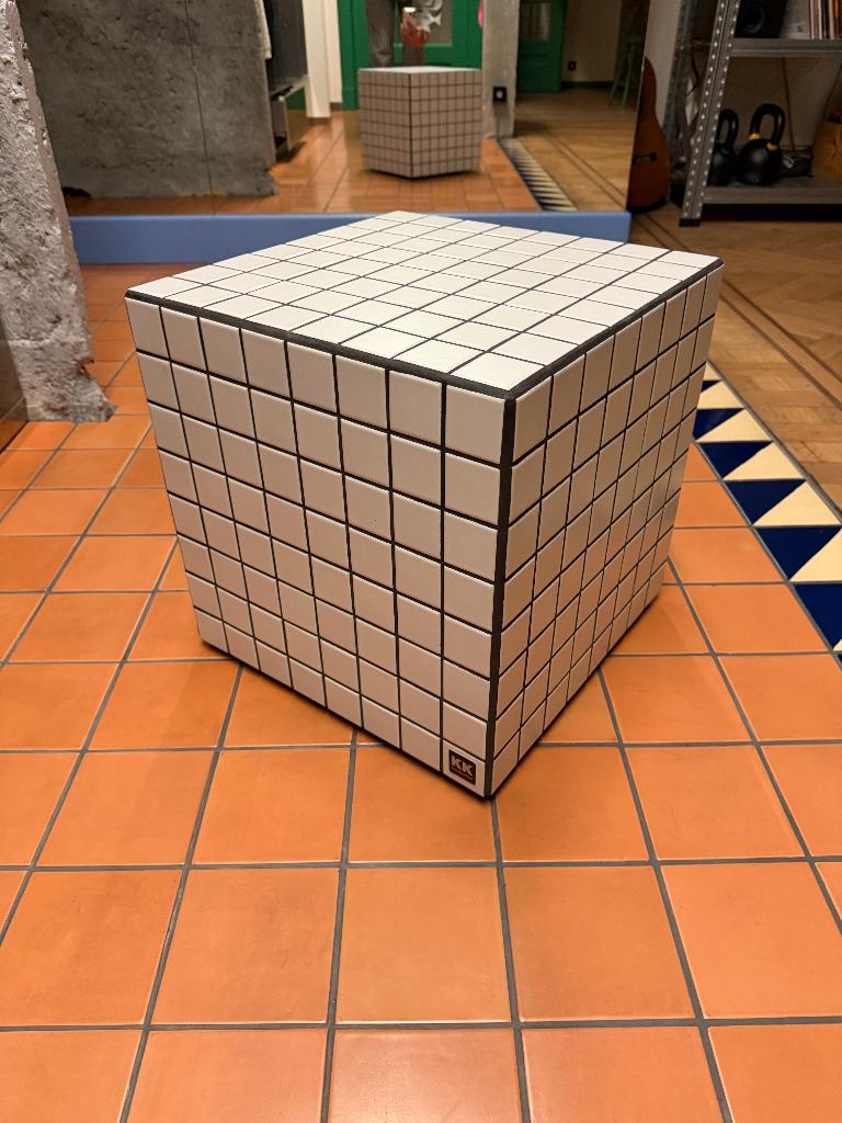 The Kalinski Kube table d'appoint design sur roulettes, Enlèvement ou Envoi, Moins de 55 cm, Moins de 45 cm, Carré