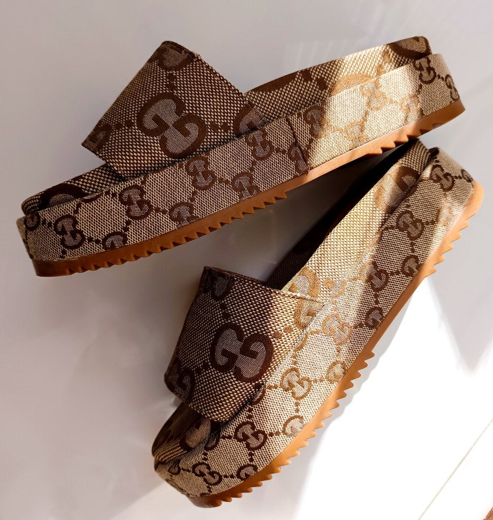 Slide sandals, size 37 (23,5cm), Beige, Gedragen, Sandalen of Muiltjes, Ophalen of Verzenden