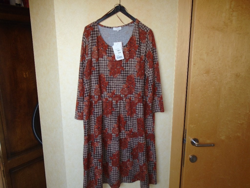 nieuw kleed maat 44, Bruin, Nieuw, Ophalen of Verzenden, Knielengte