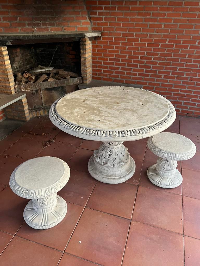 Betonnen tuintafel, Ophalen, Zo goed als nieuw