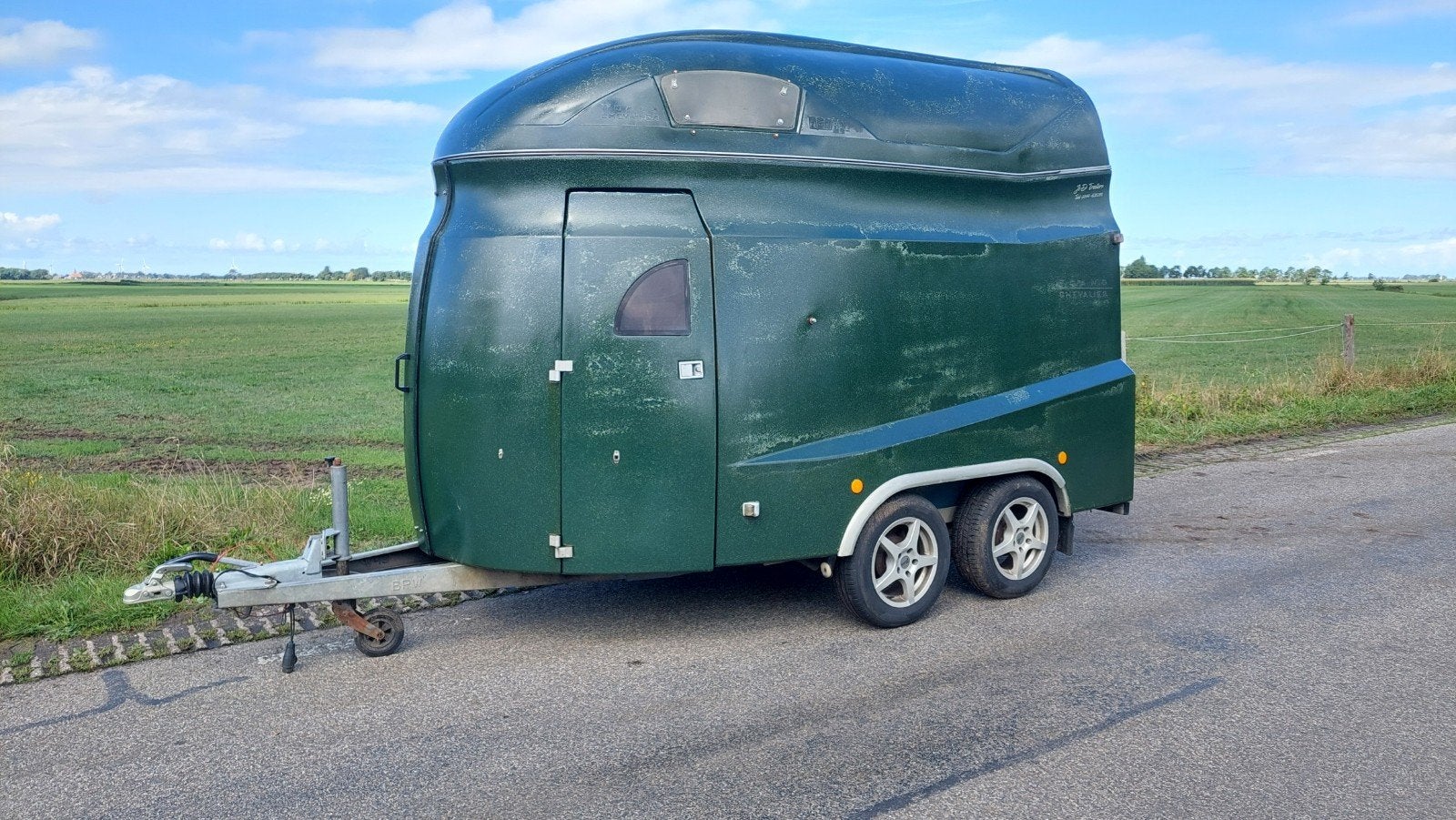 2 paards trailer Volledig polyester Met Zadelkamer, Ophalen, Gebruikt, Polyester, 2-paards trailer