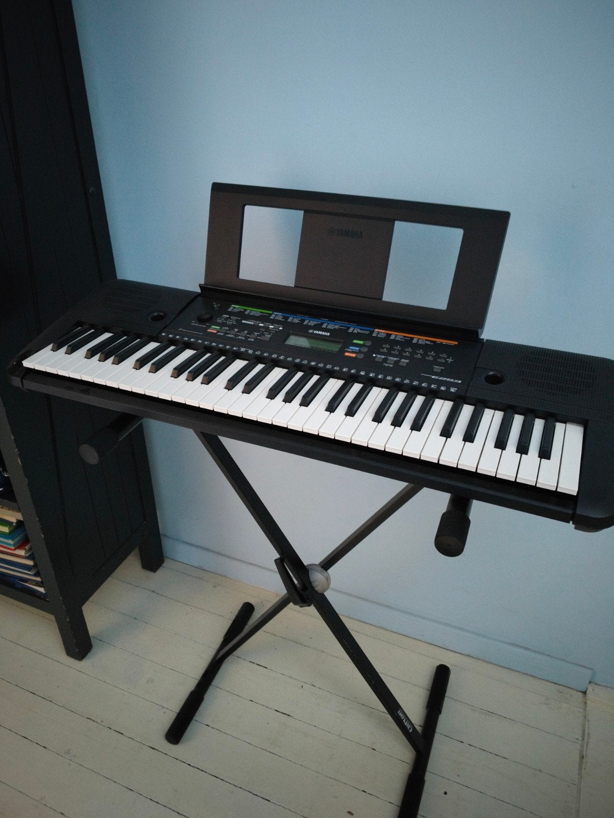 Yamaha PSR-E253 Keyboard, Muziek en Instrumenten, Ophalen, Zo goed als nieuw, Yamaha