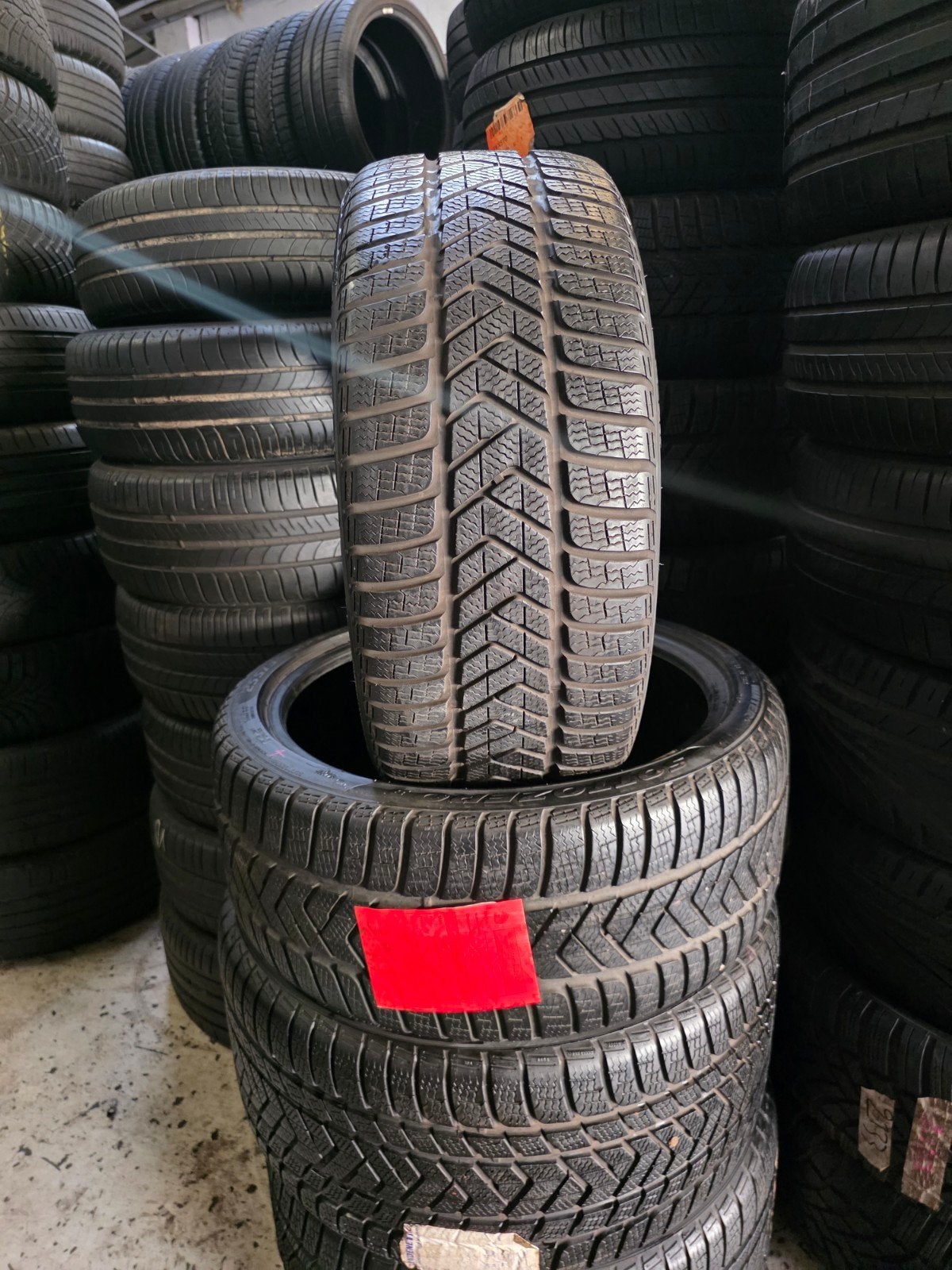 255 35 19 pirelli avec montage et équilibrage, Enlèvement