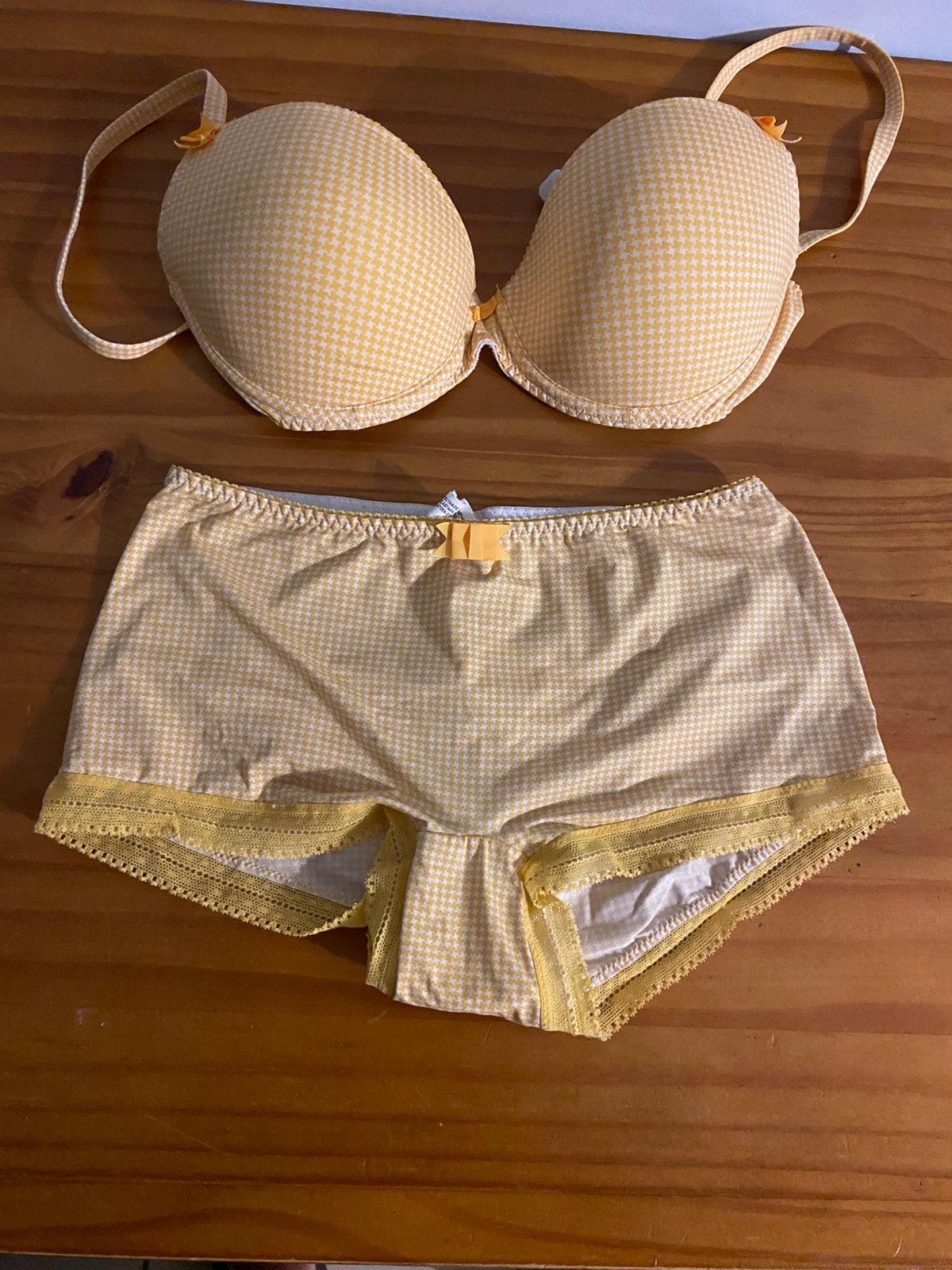 Setje bh en slipje van Marie jo eu38…, Ophalen, Geel, Setje