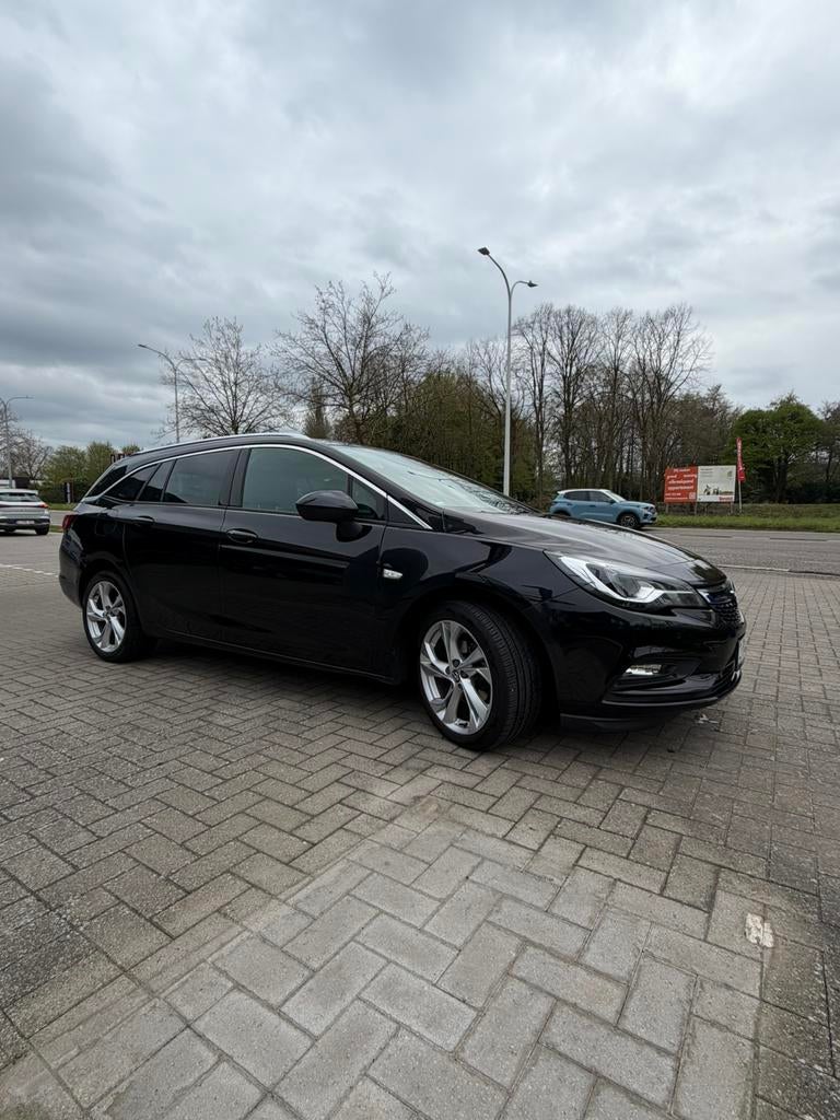 Opel Astra Sport Tourer 1.6d Eura 6d, Autos, Opel, Cuir, Euro 6, Boîte manuelle, Noir