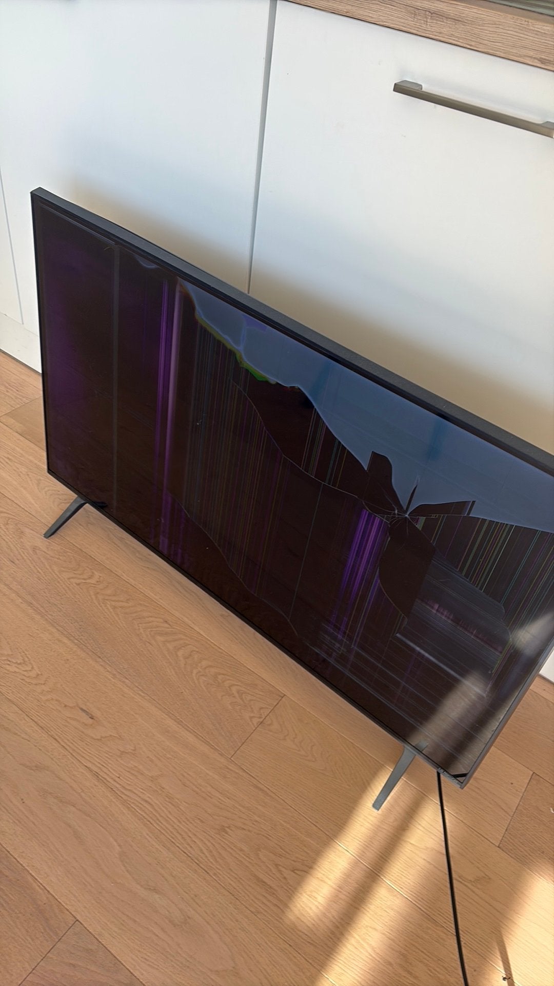 LG TV – defect scherm – €10, Audio, Tv en Foto, Televisies, Ophalen, Niet werkend, LG