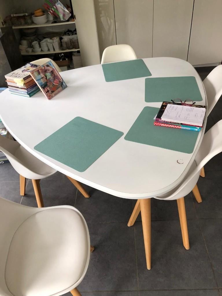 table avec six chaises, moderne, Enlèvement