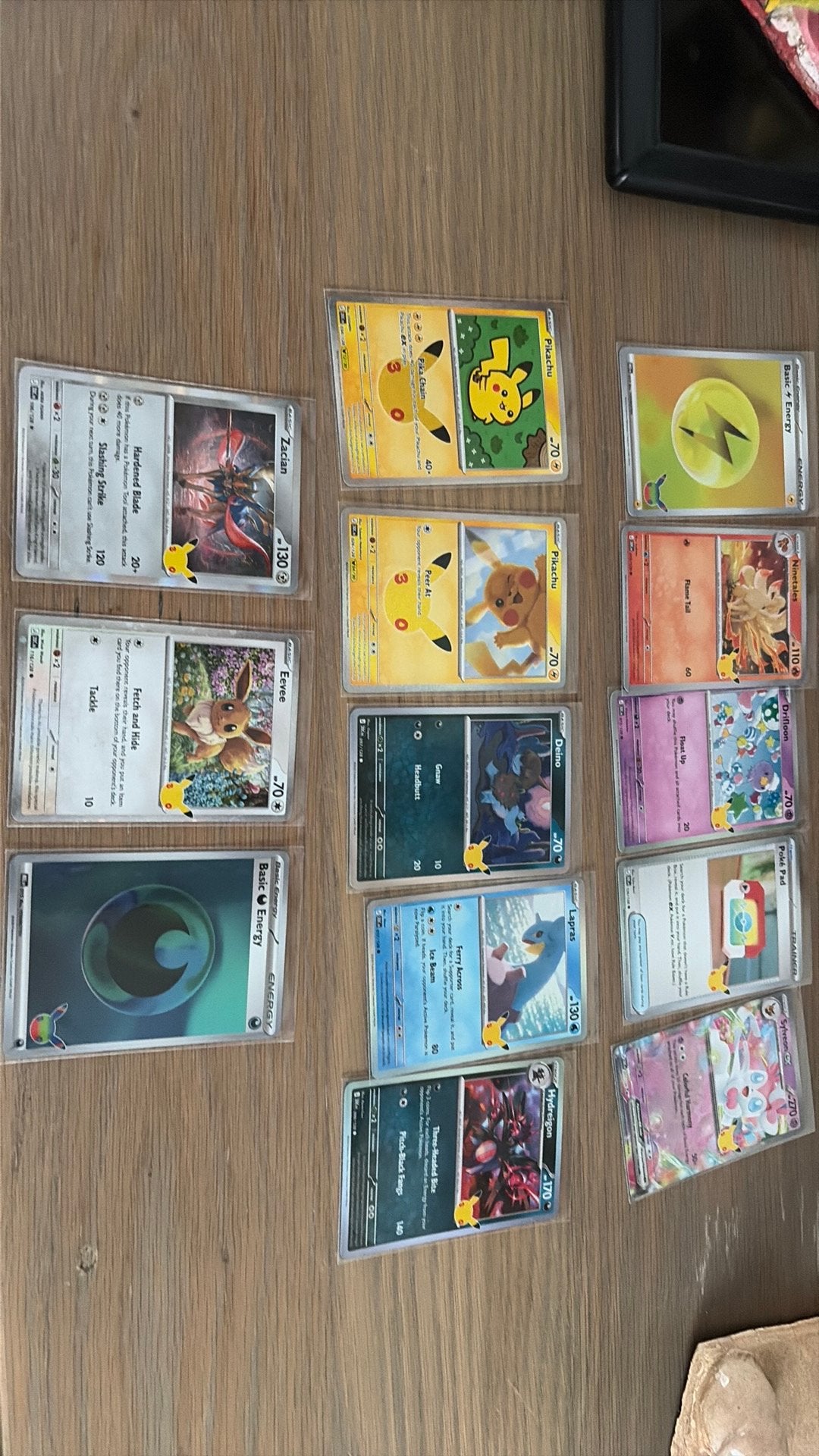 Pokemonkaartjes dubbeltjes van pokemon celebrations 30th, Hobby & Loisirs créatifs, Enlèvement ou Envoi, Neuf