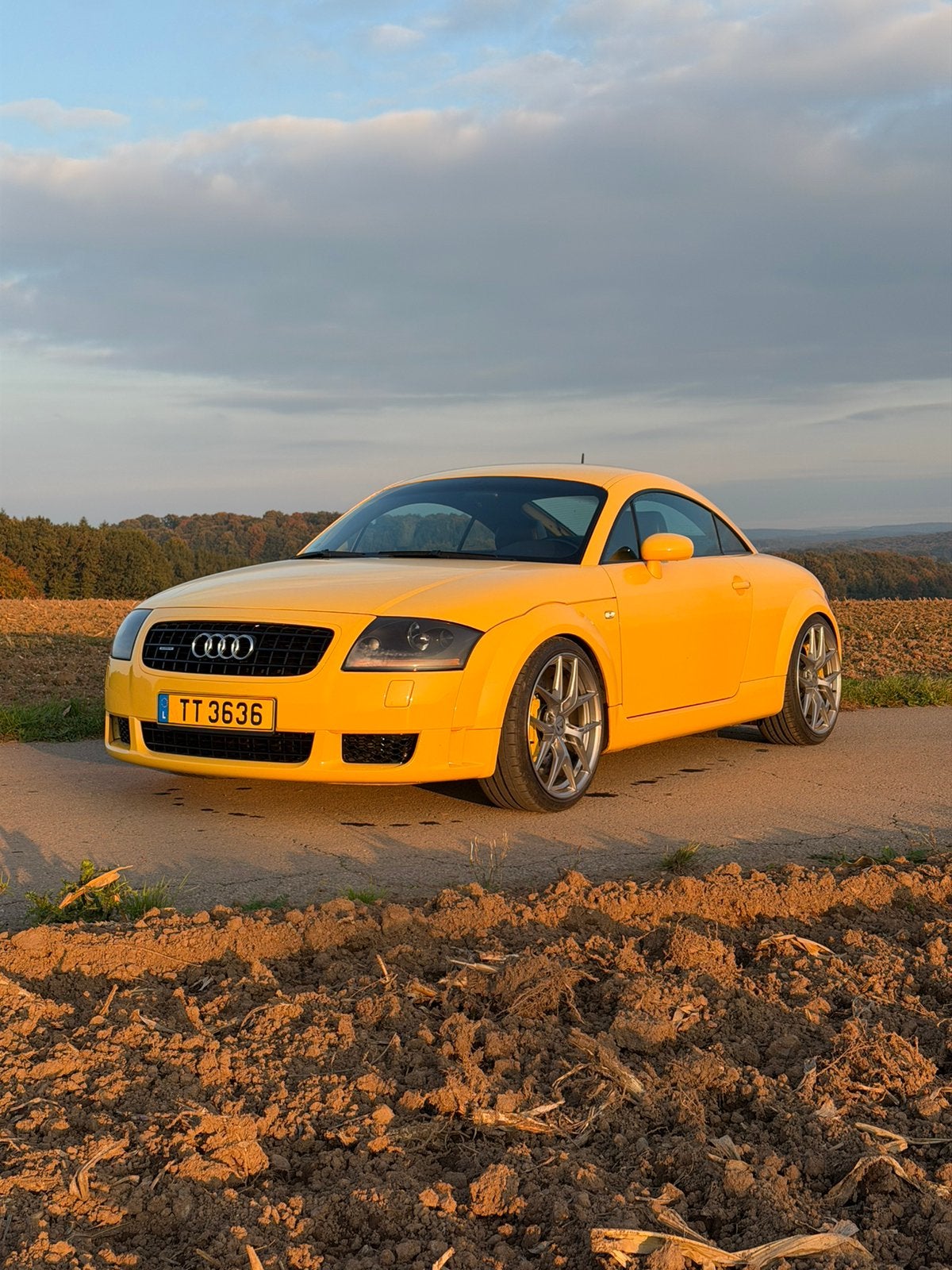 Audi TT 8N QUATTRO, Auto's, 4 zetels, Zwart, 4 cilinders, Handgeschakeld