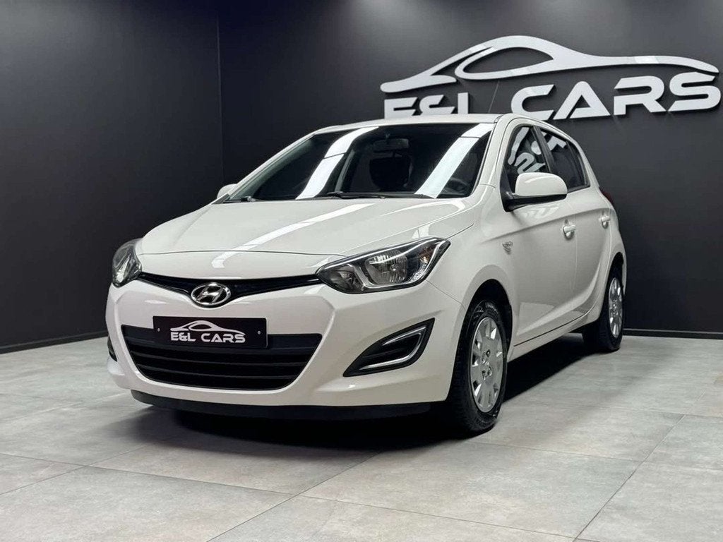 Hyundai i20 i20 1.1 CRDi *12 mois de garantie* (bj 2014), Euro 5, Zwart, 1120 cc, Wit
