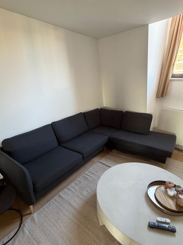 Fauteuil d'angle gris foncé - bon état !, Maison & Meubles, Canapés | Salons, Comme neuf, Banc d'angle, Quatre personnes ou plus